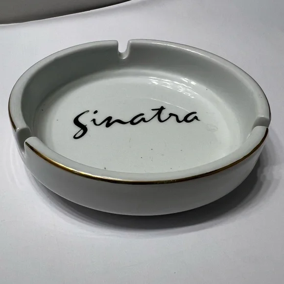 Frank Sinatra, Porcelin Ashtray - Picture 2 of 3